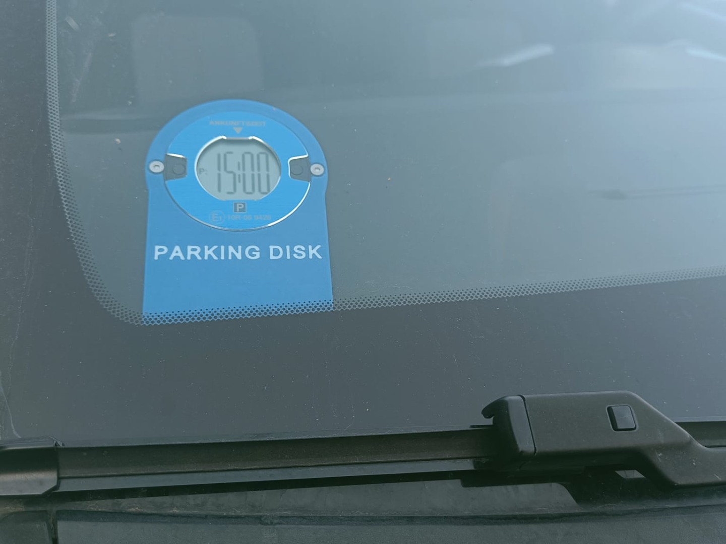 Parking disc holder , OOONO P-DISC NO1