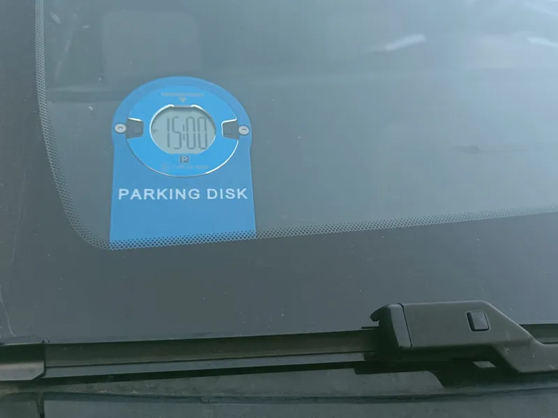 Parking disc holder , OOONO P-DISC NO1