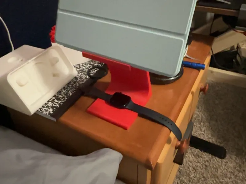 Tall tablet / iPad stand