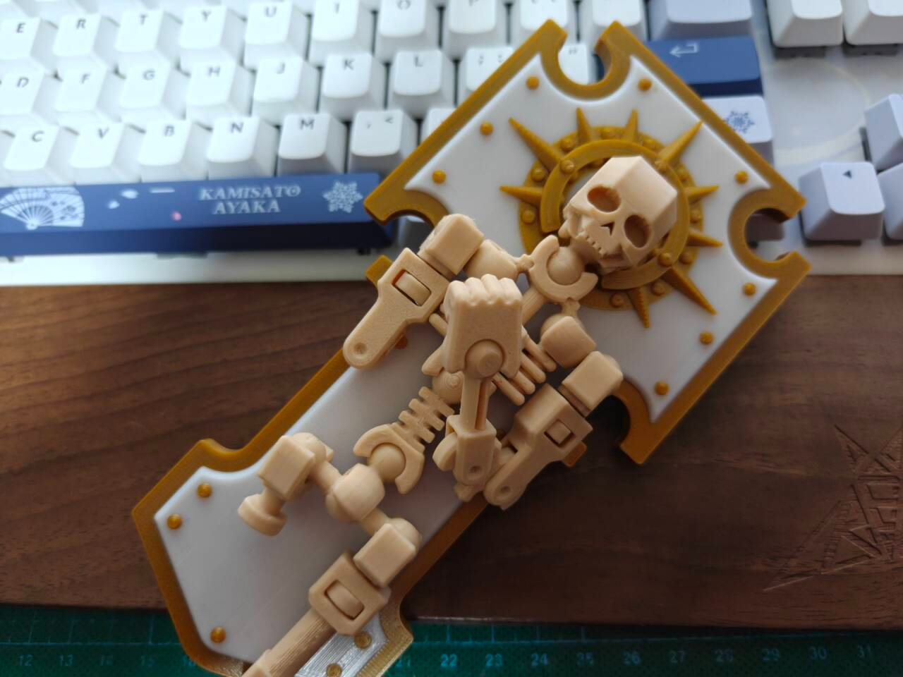 150%-Dummy13-warhammer40k-Relic Shield