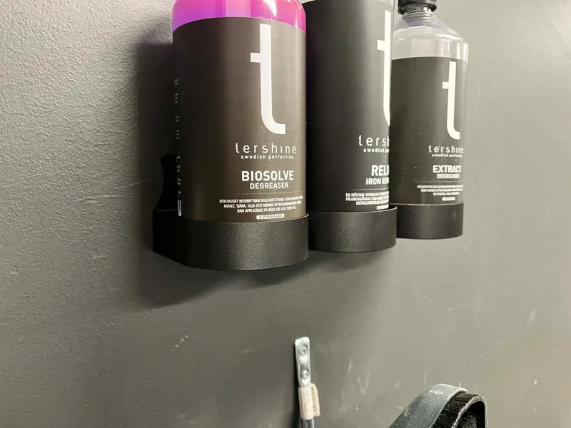 Wallmounted bottle holder 89mm