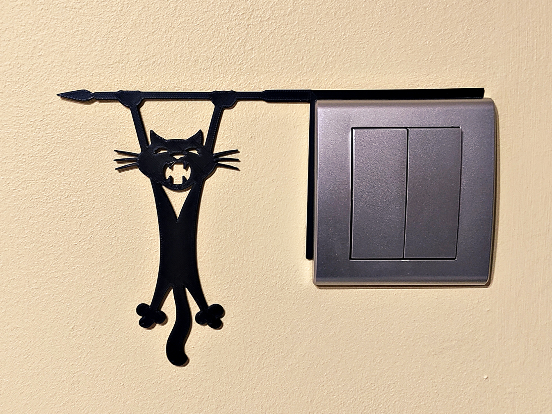Decorative 3D Light Switch Cover – Falling Cat 4