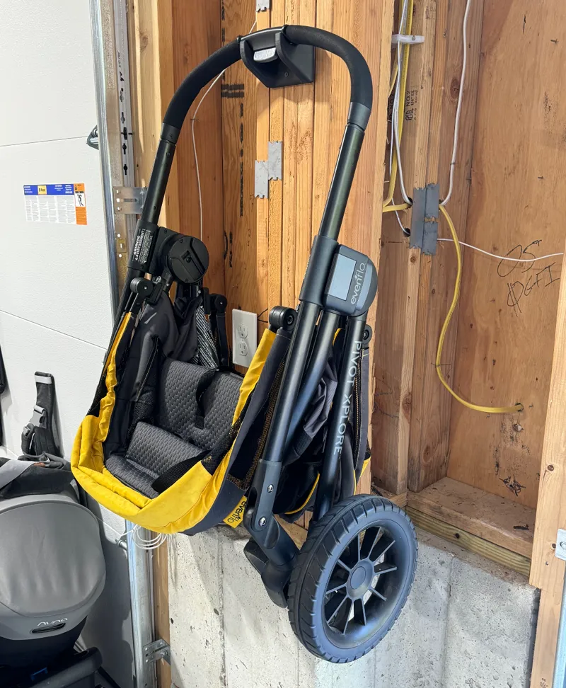 Evenflo Pivot Xplore Wagon Wall Hanger