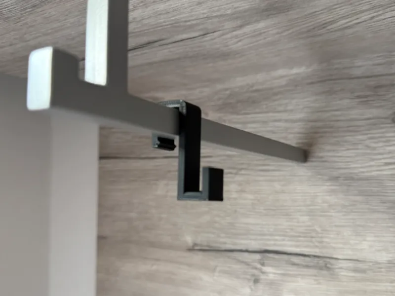 Gardarobenhaken mit Clip (Clip-On Hook Wardrobe)