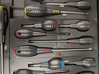 Halfords Advanced Flat Screwdrivers - Gridfinity