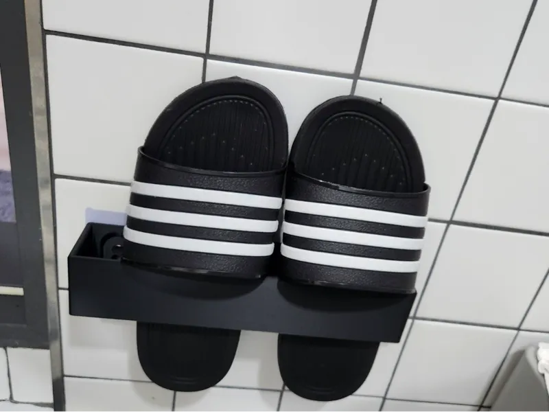 bath slipper hanger