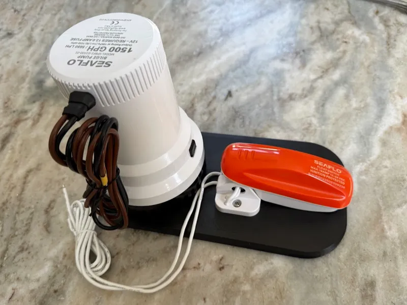 SEAFLO Bilge Pump Skid w/ Switch