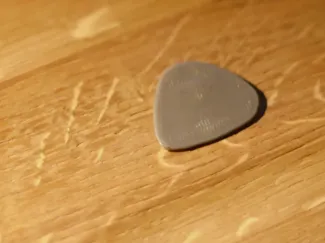 Guitar pick/ plektrum