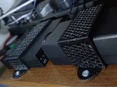 TP-Link/Mercusys MS105GP Switch Desk/Wall Mount