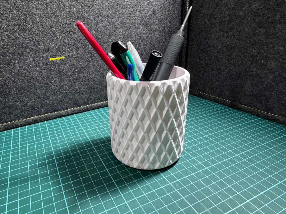 Pen Holder - Free 3D Print Model - MakerWorld