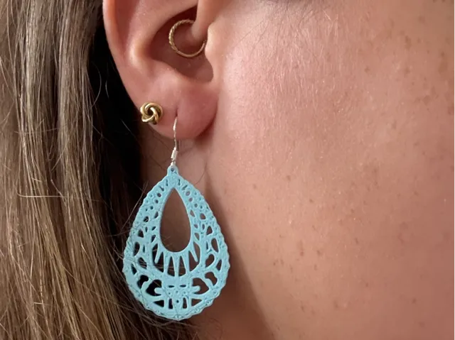 Teardrop Radiance Earring