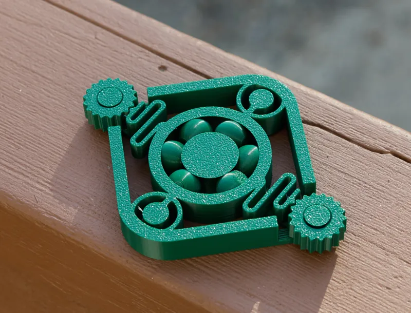 Speedy fidget spinner/clicker combo!