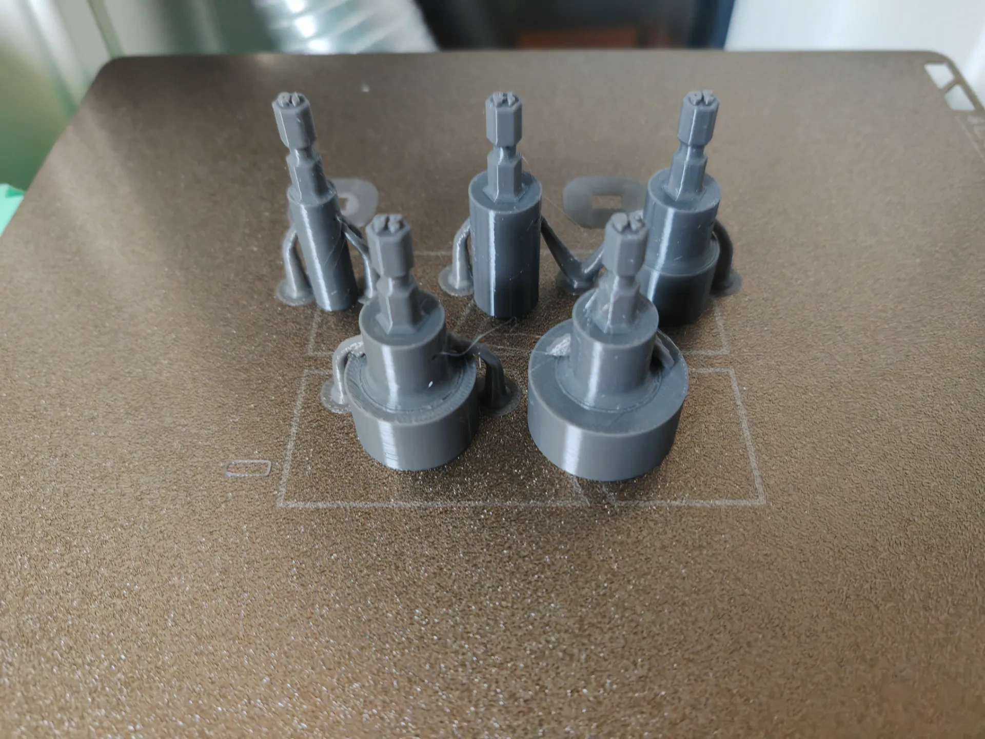 Miniatura 1 do modelo 3D 砂纸圈  砂纸打磨夹持器(6.35六角头)