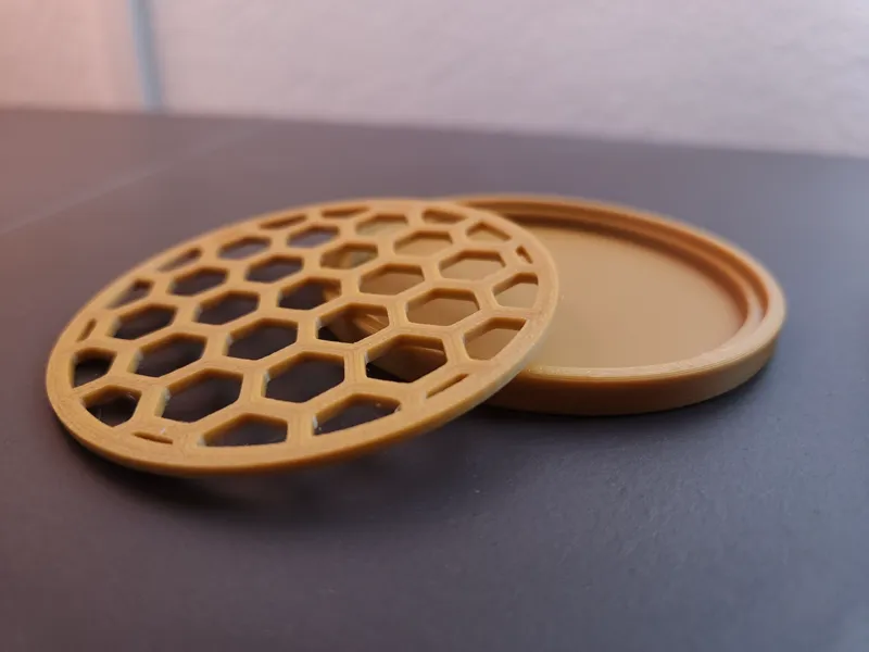 Coaster for cold drinks