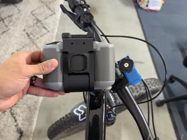 https://makerworld.bblmw.com/makerworld/model/USef575b2852e745/design/2025-10-29_deeb35188d493.jpg