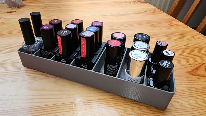 Nail polish organizer