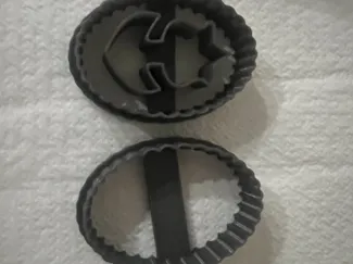 Ruffled tulip cookie cutter