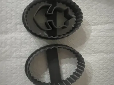 Ruffled tulip cookie cutter