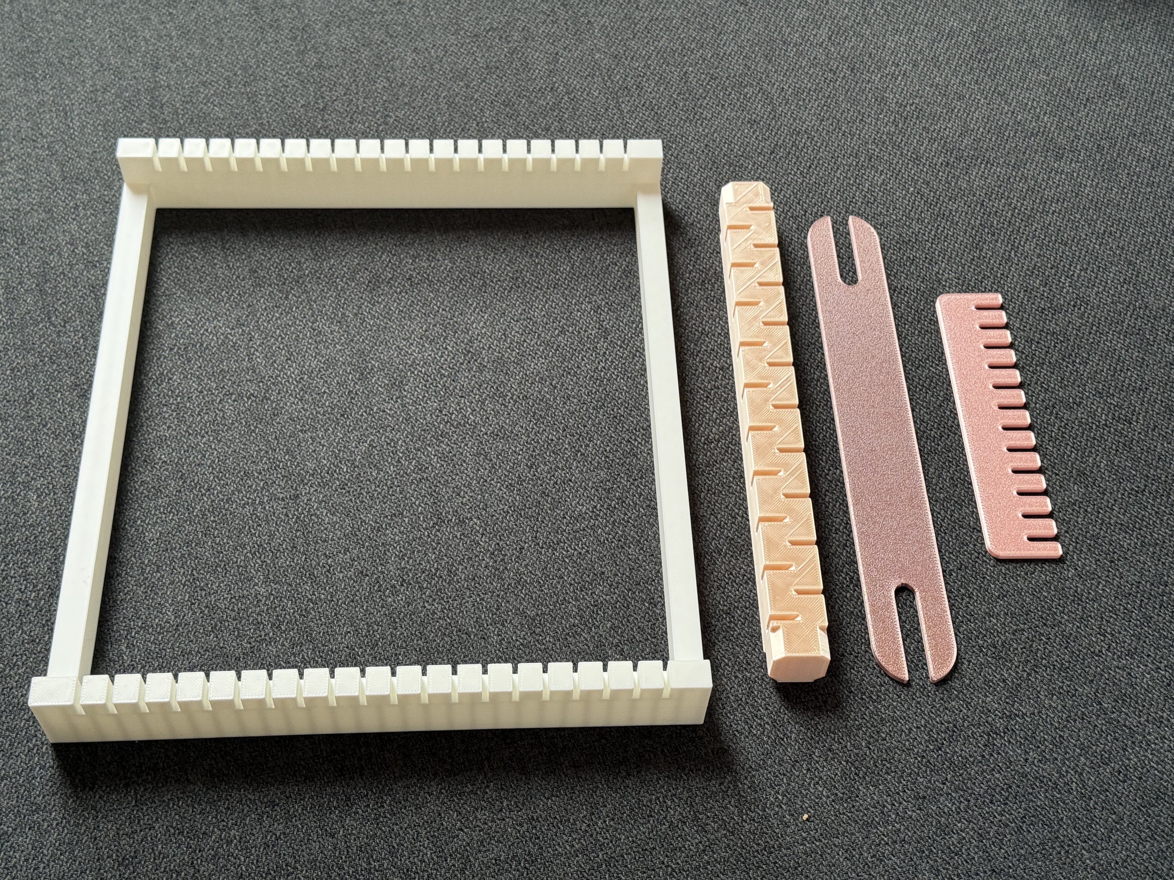 Miniatura 2 do modelo 3D Weaving Loom Set