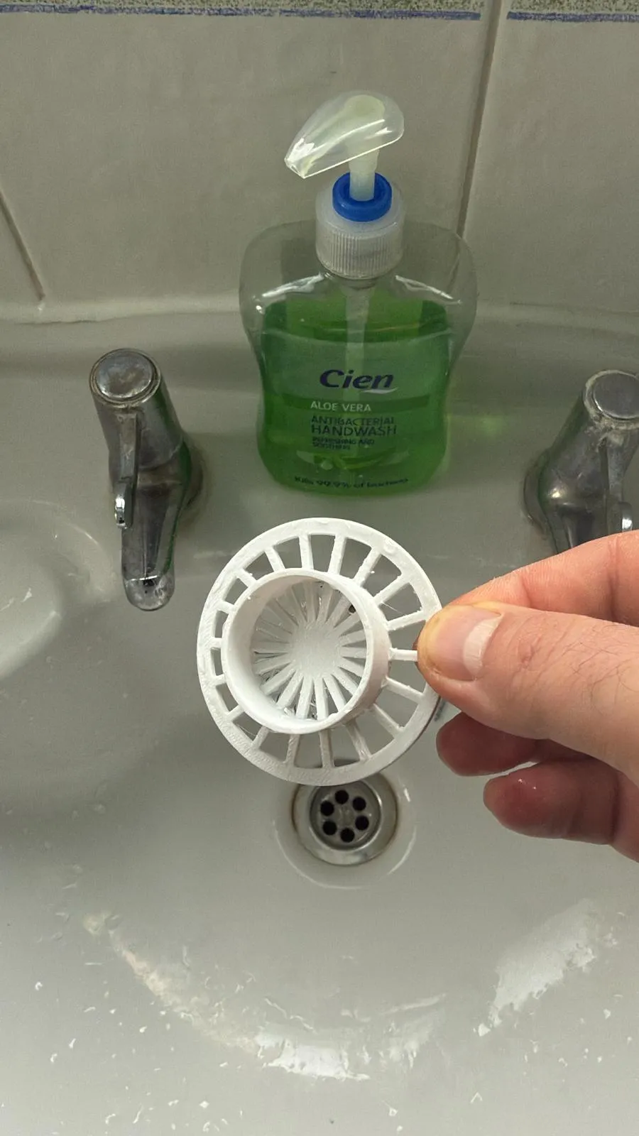 Bathroom sink strainer by khpaMakerWorld: Download Free 3D Models