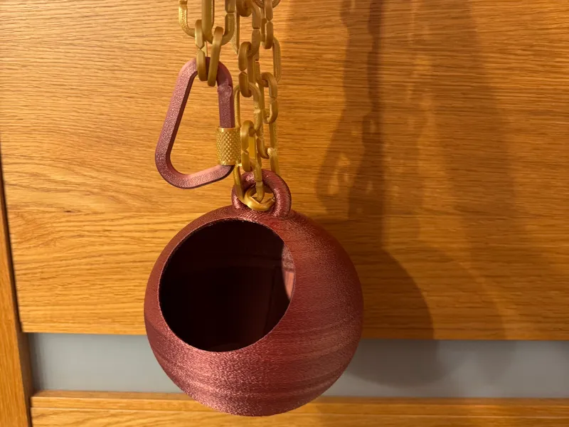 Bird feeder