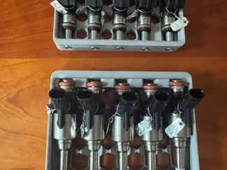 Audi 2.5T Injector Tray 