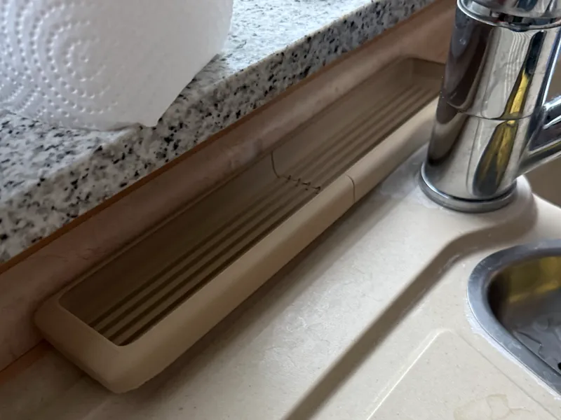 Schmale Abtropfschale