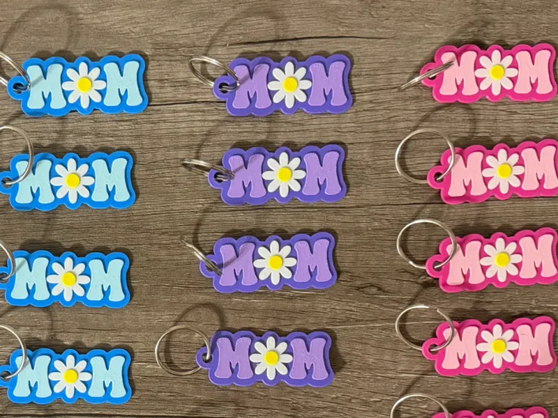 Mom Daisy Keychain