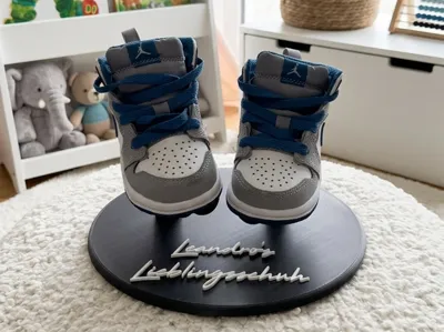 Personalized Baby Shoe Stand