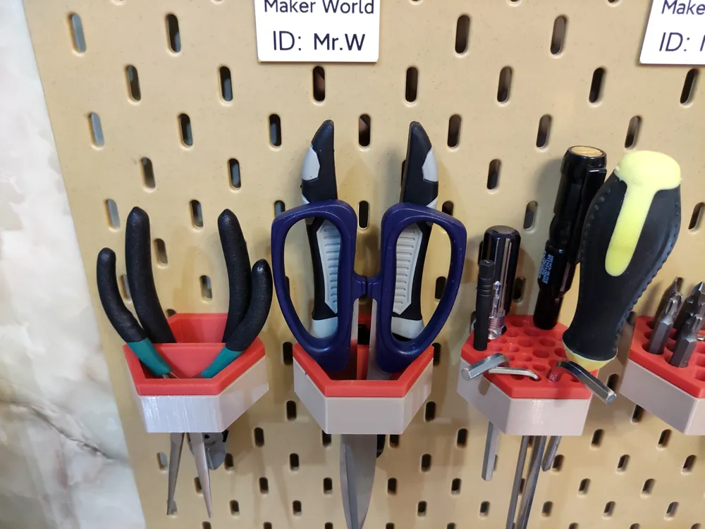 IKEA Skadis pegboard modular design drill bit, scissors, screwdriver ...