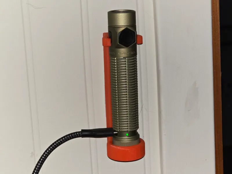 Olight Baton 4 wall mount