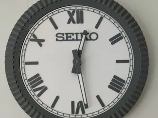 Reloj Seiko Funcional, para colgar en pared