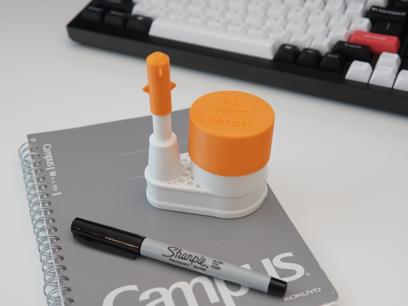Miniatura 1 do modelo 3D Mini Rocket Launcher