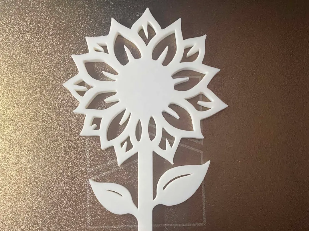 Fleur sur pique de jardin