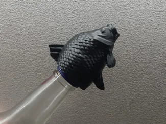 Carp head bottle pourer cap