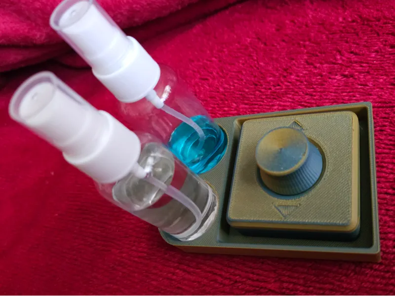 Build Plate Cleaner and 2x Bottle Holders