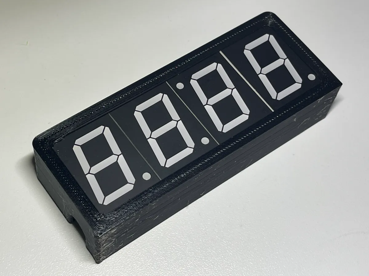 Boîtier pour horloge numérique