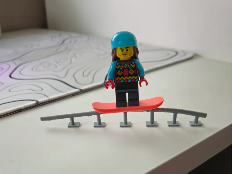 Cool Ski/Snowboard Rail