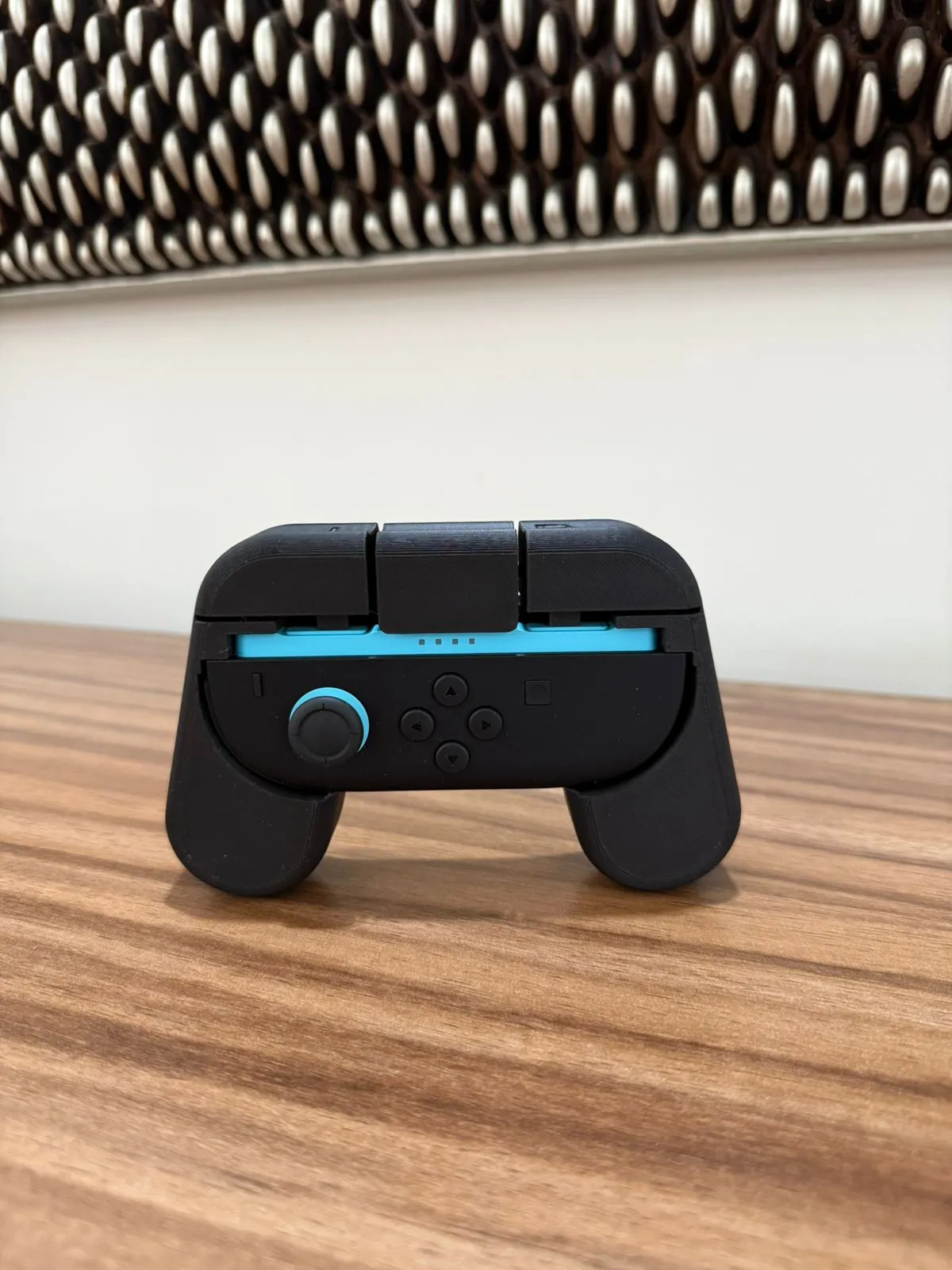 Joycon Controller N. S. 2 Grip view 3