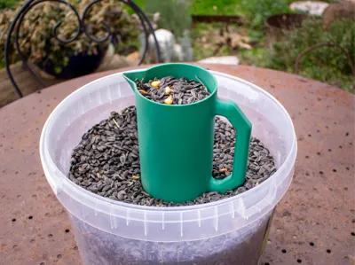 pouring cup