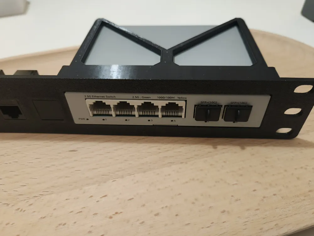 Horaco switch 10 inch rack mount 4x 2.5G + 2 SFP+ - Free 3D Print Model ...