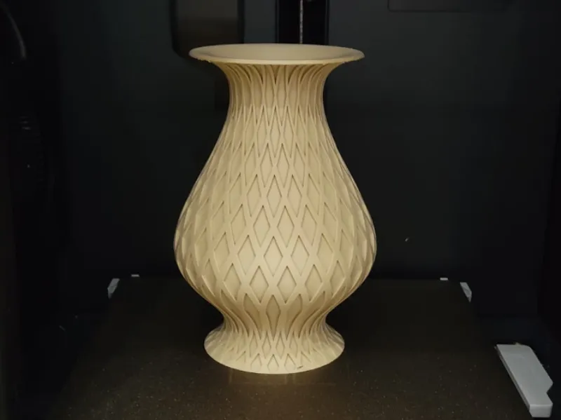 Vase oben breit