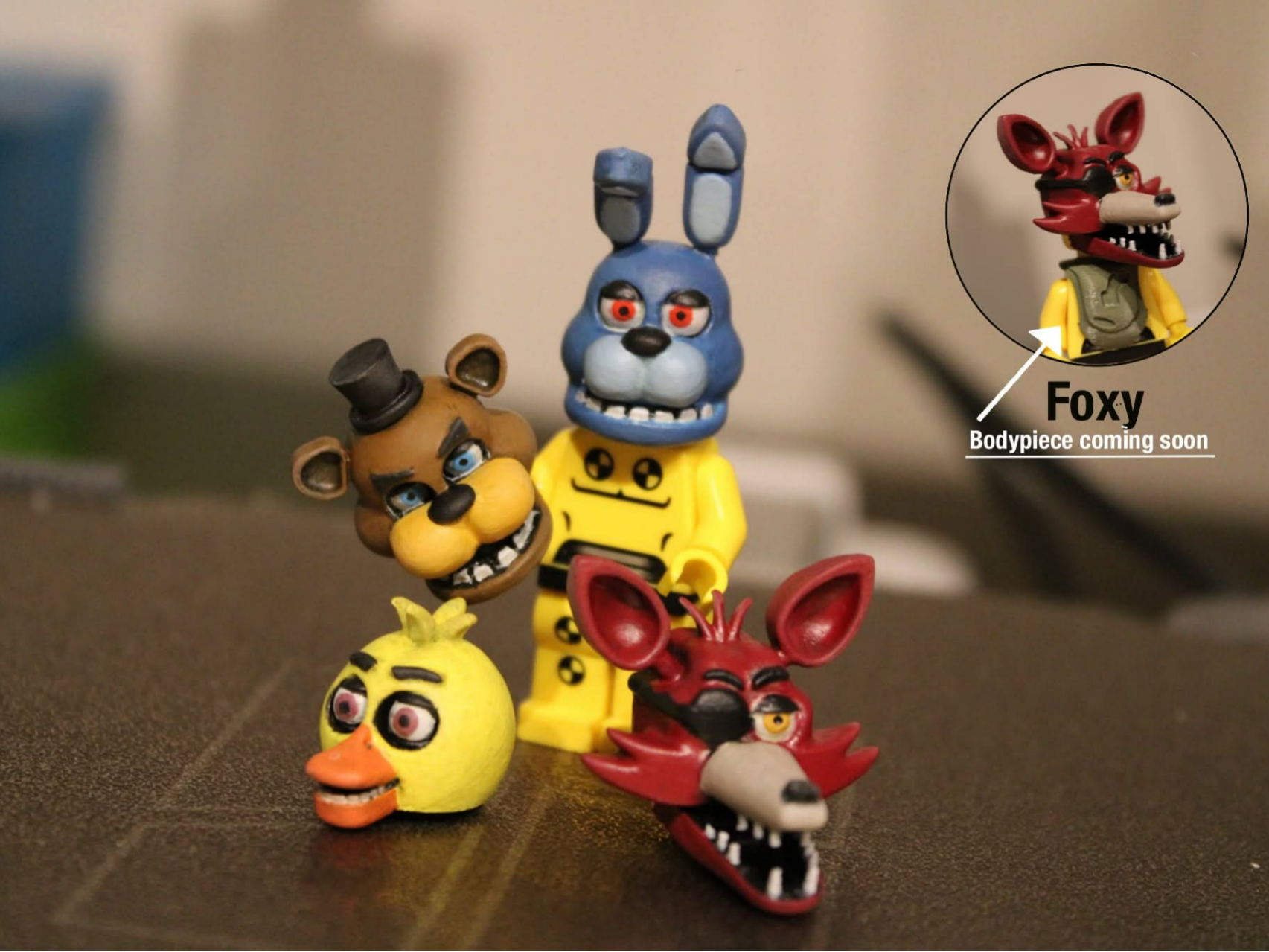 Five Nights At Freddy's Foxy Head Minifigure - 1