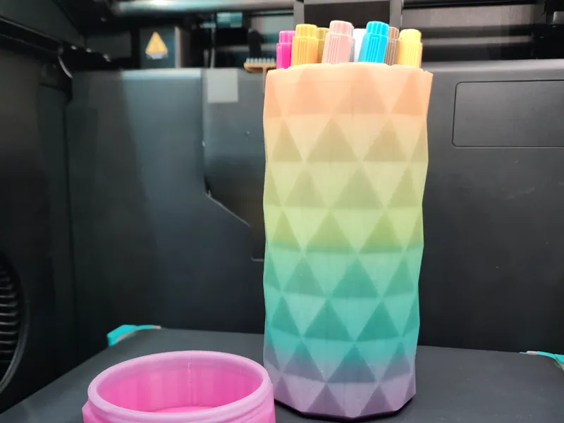 Geometrical Container with Lid