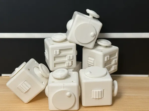 https://makerworld.bblmw.com/makerworld/model/USefe2877156c068/design/d9ab42e9f70850d6.jpg