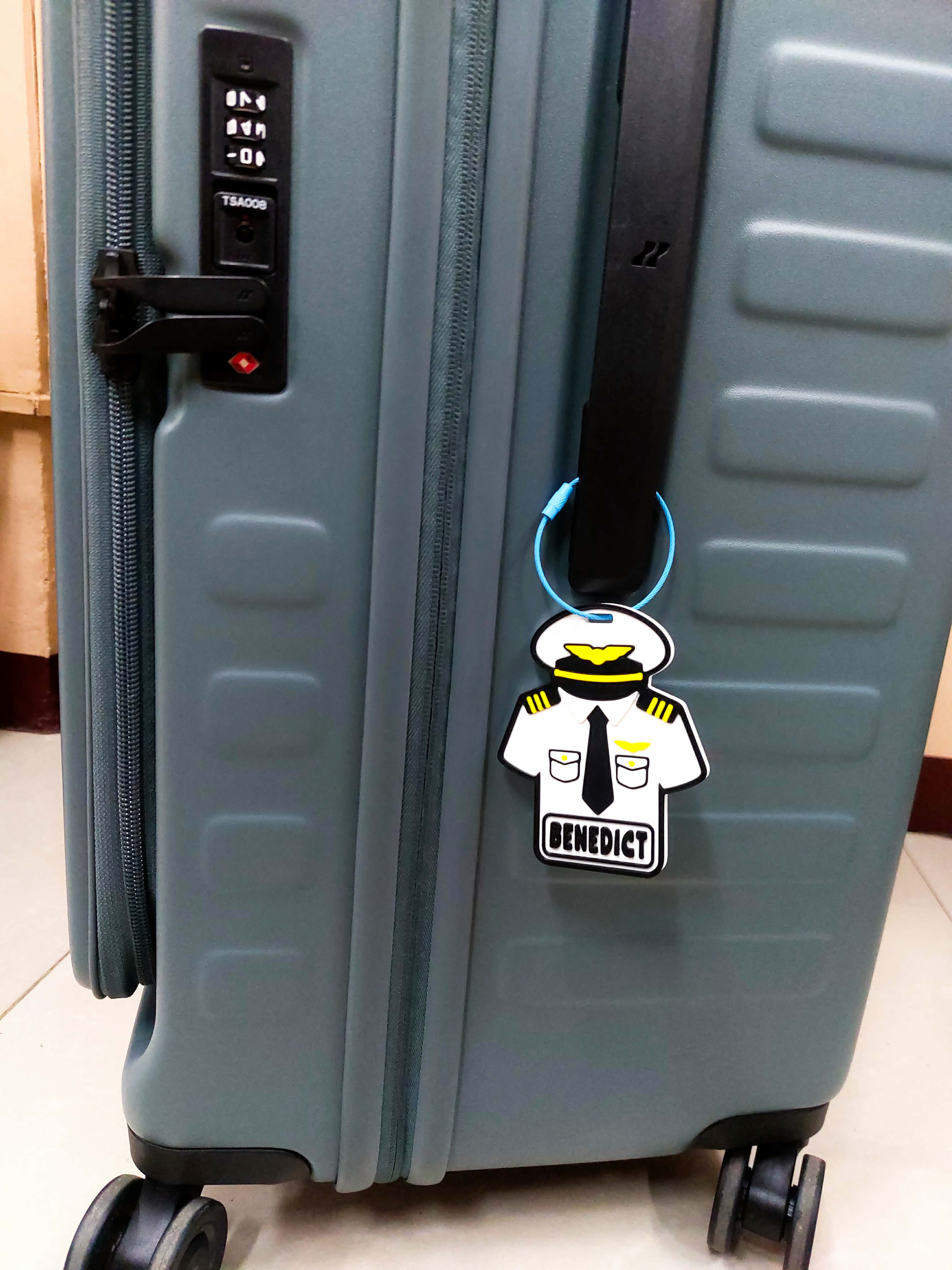 First Officer (Luggage Tag)