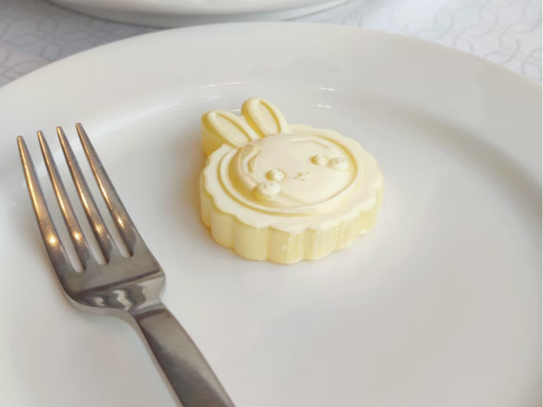 乌萨奇月饼，祝你中秋快乐，乌啦!