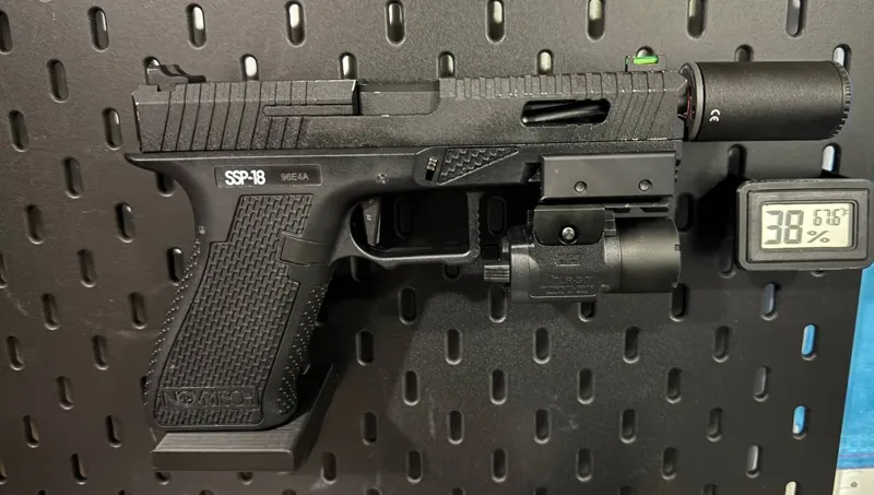 Skadis Airsoft Glock Stand
