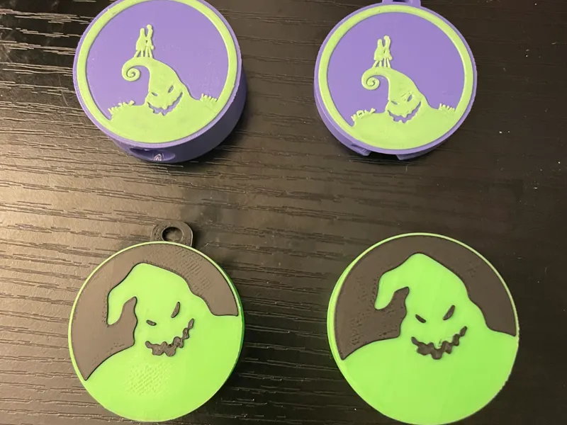 Oogie keychains & straw toppers set