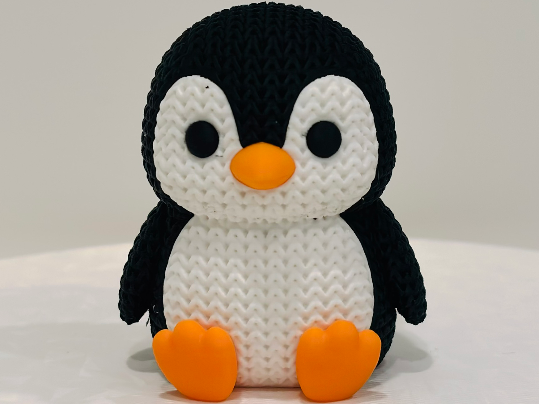 Miniatura 4 do modelo 3D Knitted Penguin